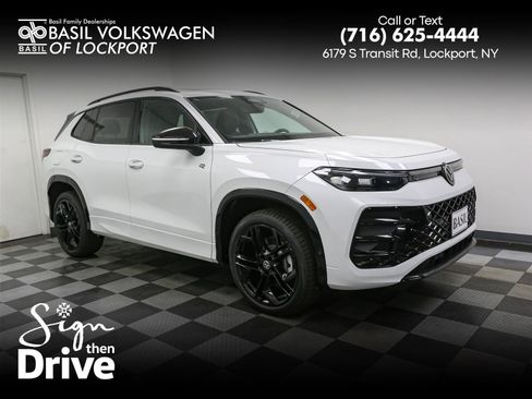 New 2025 Volkswagen Tiguan SE R-Line image 1