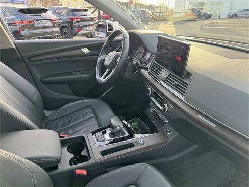 Certified 2023 Audi Q5 2.0T Premium w/ Convenience Package image 28