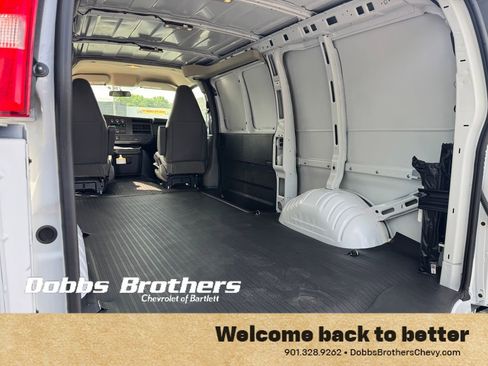 New 2026 Chevrolet Express 2500 w/ Driver Convenience Package image 32