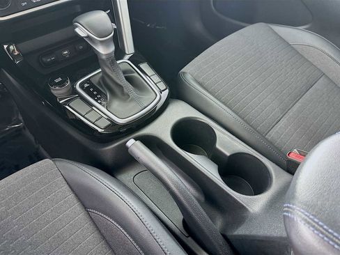 Used 2023 Kia Seltos S image 15