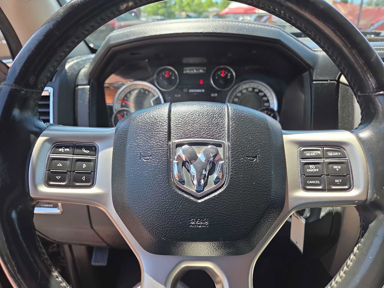 Used 2014 RAM 1500 Laramie AWD/4WD image 23