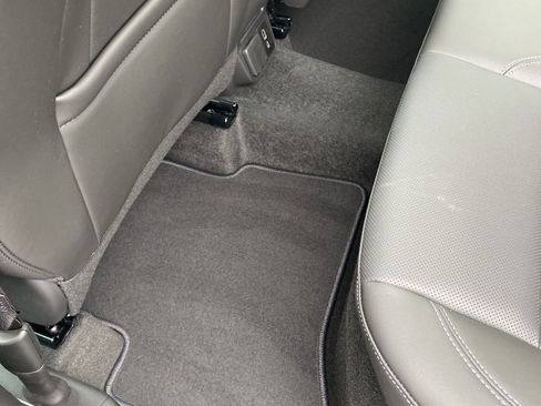 Used 2024 Buick Encore GX Avenir w/ Avenir Technology Package image 15