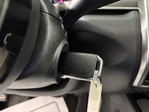 Used 2021 Kia Sorento LX FWD image 9
