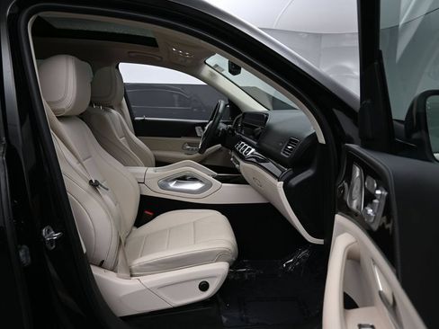 Used 2024 Mercedes-Benz GLS 450 4MATIC image 30