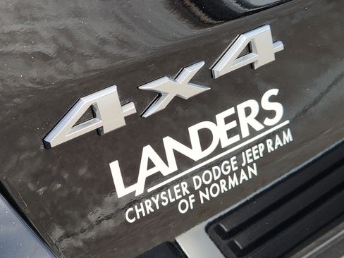 Used 2021 Jeep Grand Cherokee Summit AWD/4WD image 14