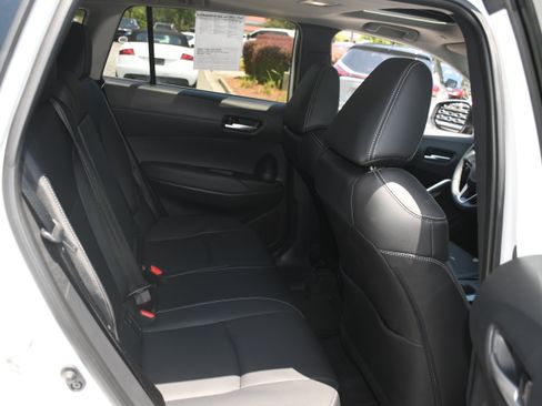 Certified 2024 Toyota Corolla Cross XLE w/ Convenience Package FWD image 19