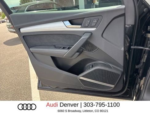 Used 2024 Audi Q5 e Premium Plus w/ Premium Plus Package AWD/4WD image 10