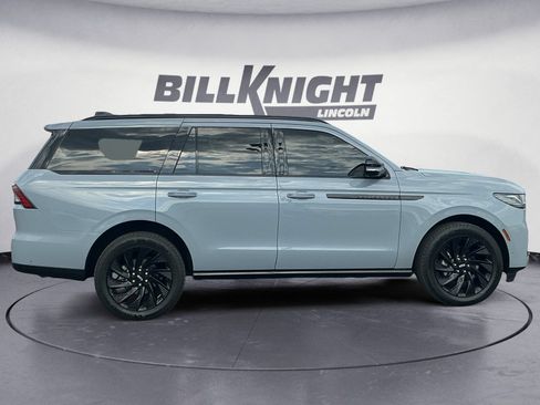 Certified 2025 Lincoln Navigator Reserve w/ Jet Appearance Package AWD/4WD image 6