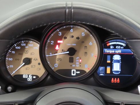 Certified 2025 Porsche Macan AWD/4WD image 17