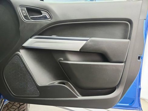 Used 2021 Chevrolet Colorado LT AWD/4WD image 23