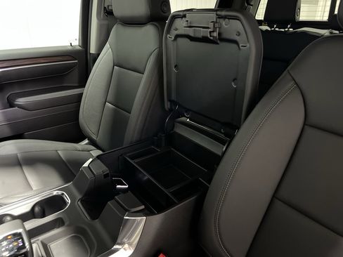 New 2026 GMC Sierra 1500 SLT image 36