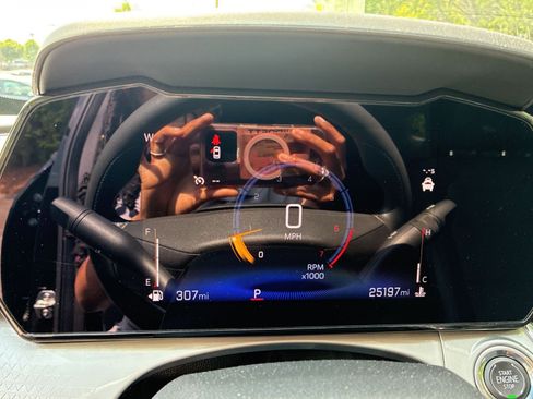 Used 2025 Chevrolet Trax LT image 10