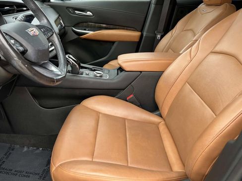 Used 2021 Cadillac XT4 Premium Luxury image 28