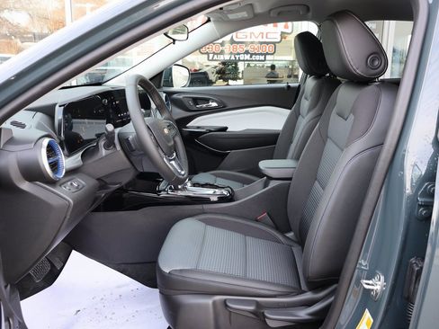 New 2026 Chevrolet Trax LT w/ Driver Confidence Package image 12