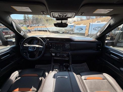 Used 2024 GMC Sierra 2500 AT4 w/ AT4 Premium Plus Package image 32