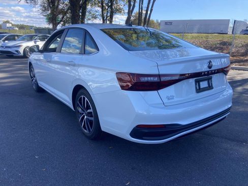 New 2026 Volkswagen Jetta SE image 7