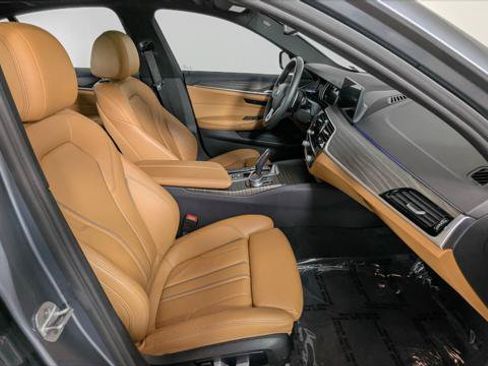 Used 2018 BMW 530e RWD image 23