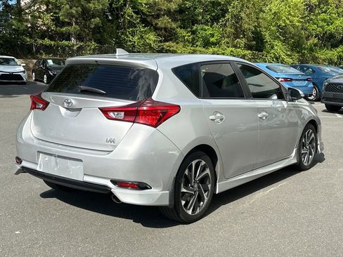 Used 2018 Toyota Corolla iM FWD image 4