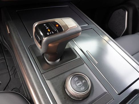 Certified 2025 GMC Hummer EV 2X image 18