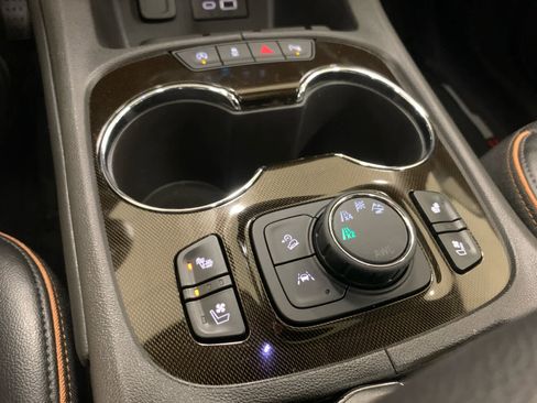 Used 2023 GMC Acadia AT4 w/ Technology Package AWD/4WD image 31