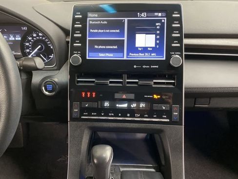Used 2022 Toyota Avalon XLE image 25