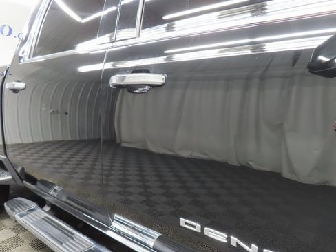 Used 2022 GMC Sierra 2500 Denali w/ Denali Ultimate Package image 32