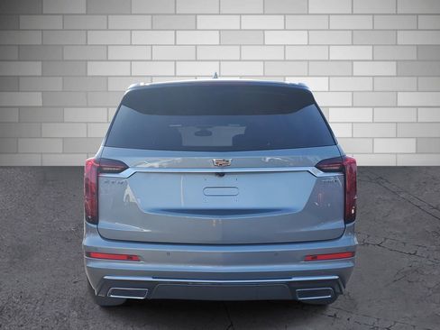 New 2025 Cadillac XT6 Luxury image 4