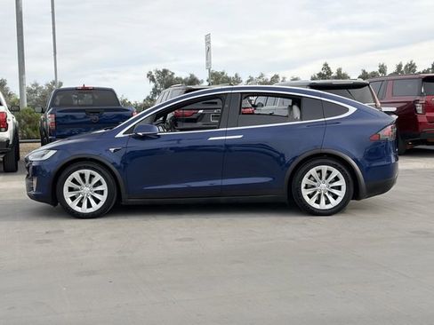 Used 2018 Tesla Model X 75D image 31