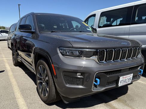 Used 2023 Jeep Grand Cherokee Overland w/ Advanced Protech Group III AWD/4WD image 1
