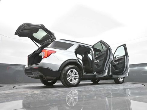 Used 2023 Ford Explorer XLT w/ Equipment Group 202A image 45