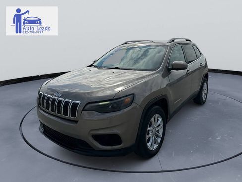 Used 2019 Jeep Cherokee Latitude w/ Popular Appearance Group image 4