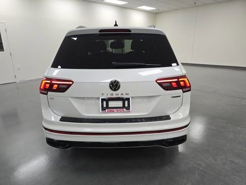 Used 2023 Volkswagen Tiguan SE R-Line AWD/4WD image 5