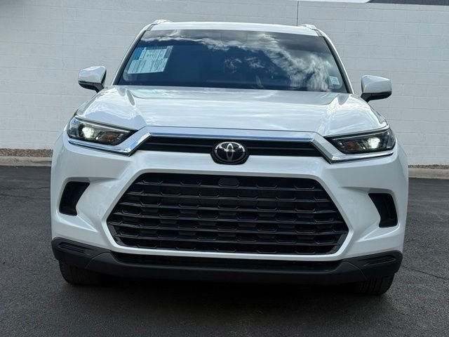 Used 2024 Toyota Grand Highlander FWD image 3