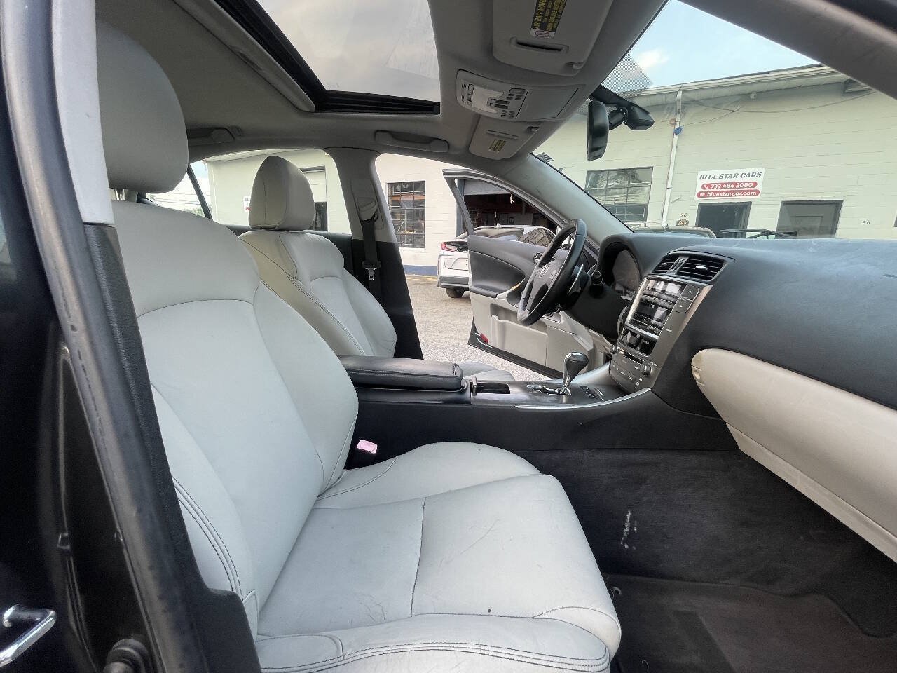 Used 2009 Lexus IS 250 AWD image 21