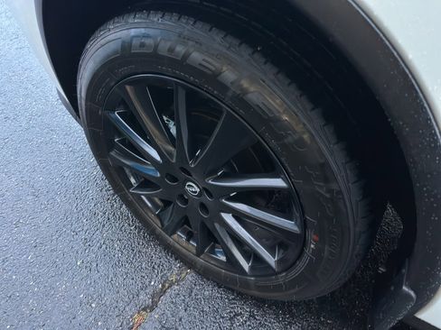 Used 2024 Nissan Murano SV w/ SV Midnight Edition Package image 6