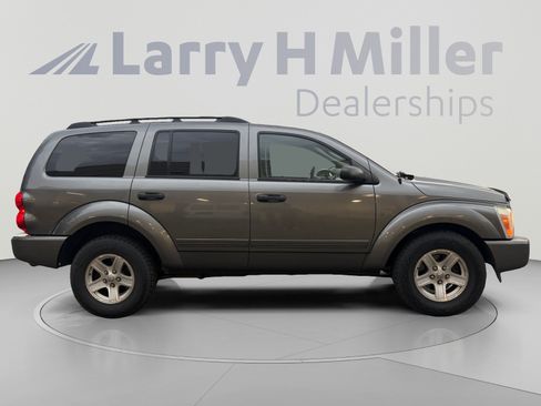 Used 2005 Dodge Durango SLT w/ Interior Convenience Group AWD/4WD image 6