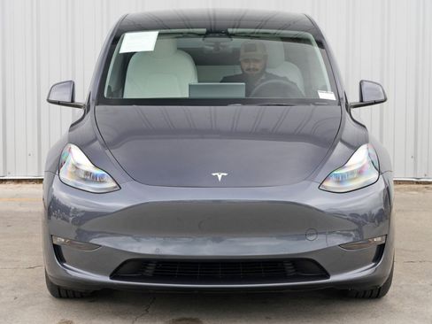 Used 2022 Tesla Model Y Performance image 42