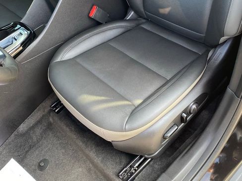 Used 2025 Chevrolet Trax ACTIV w/ Sunroof Package image 22