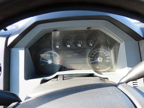 Used 2015 Ford F350 XL w/ Power Equipment Group image 28