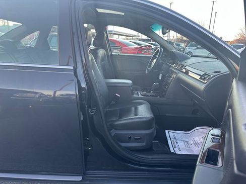 Used 2009 Ford Taurus Limited FWD image 18