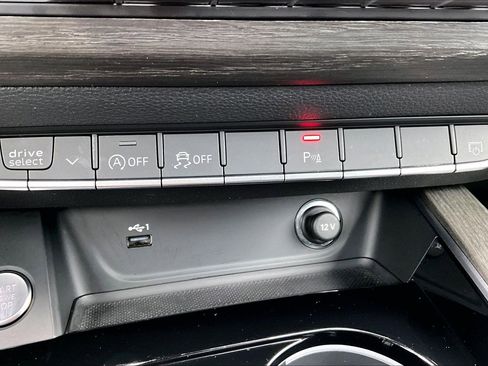 Used 2023 Audi A4 2.0T Premium Plus image 28