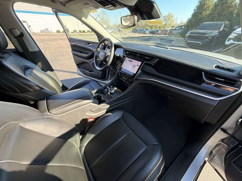 Used 2024 Jeep Grand Cherokee Limited 4xe image 28