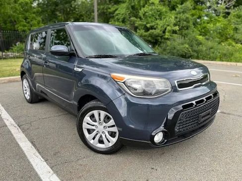 Used 2016 Kia Soul + FWD image 1