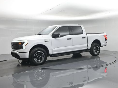 Certified 2023 Ford F150 Lightning XLT AWD/4WD image 30