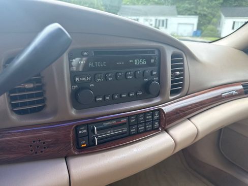 Used 2005 Buick Le Sabre Custom FWD image 17