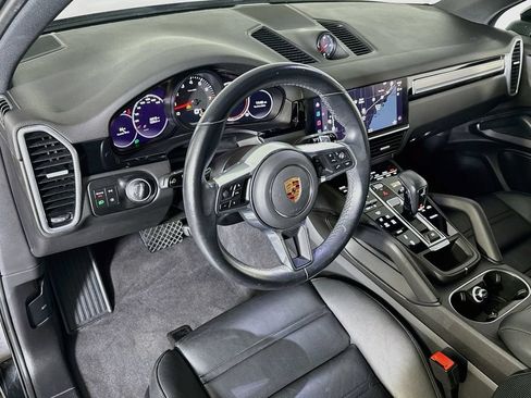 Certified 2023 Porsche Cayenne Platinum Edition AWD/4WD image 7