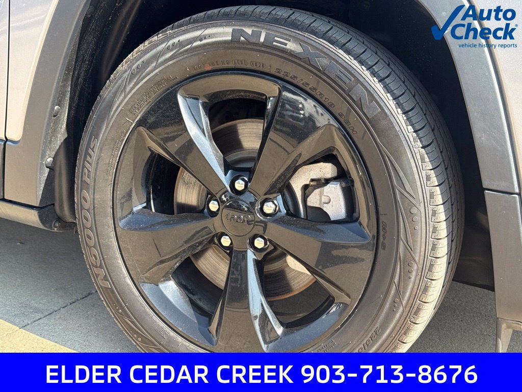 Used 2021 Jeep Cherokee Latitude Plus FWD image 13