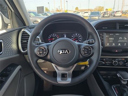 Used 2021 Kia Soul LX image 16