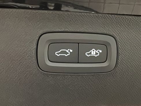 Used 2026 Volvo XC90 B6 Plus w/ Protection Package Premier image 31