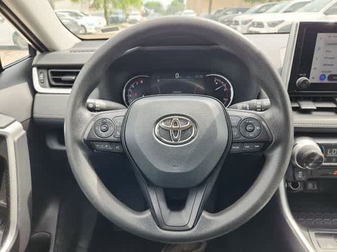 Used 2024 Toyota RAV4 XLE AWD/4WD image 20